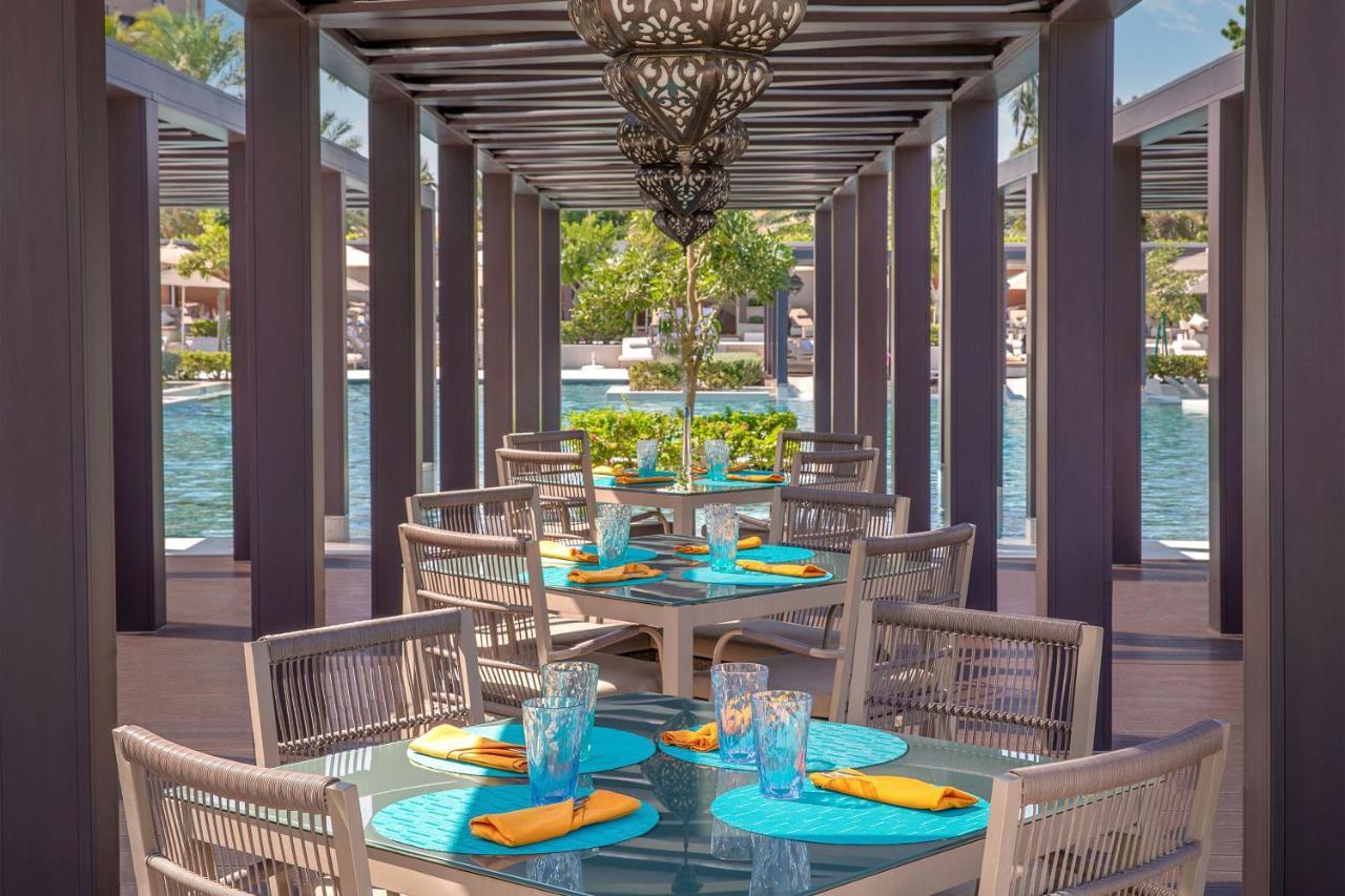 Отель W Маскат Экстерьер фото The Beach Club