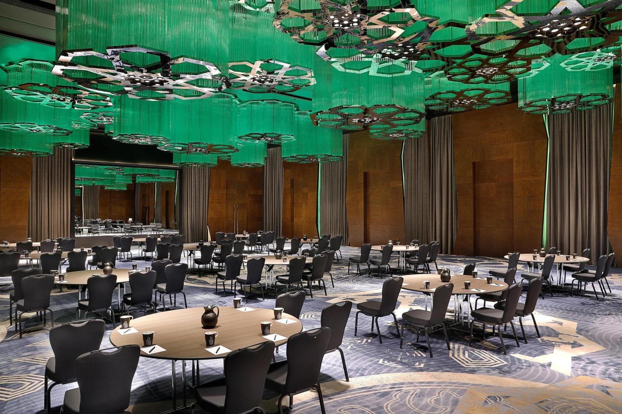 Отель W Маскат Экстерьер фото The ballroom